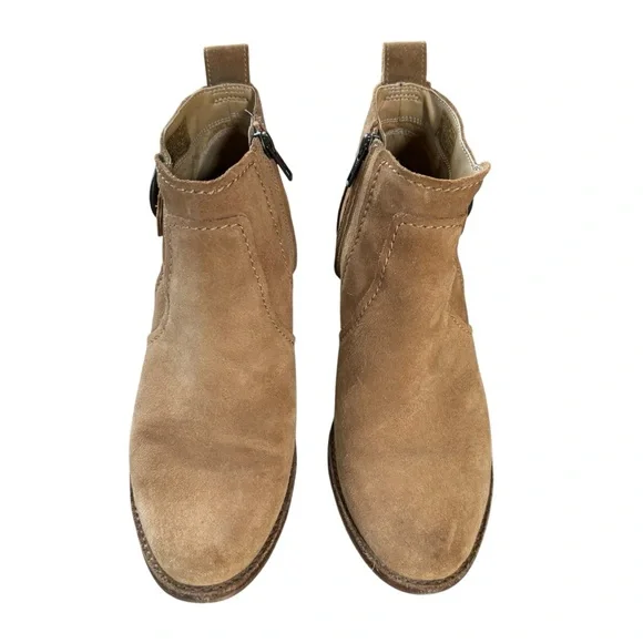 Women’s UGG Size 9 Suede Camel Colored Leahy Booties w Side Zip & Buckle - Picture 2 of 10